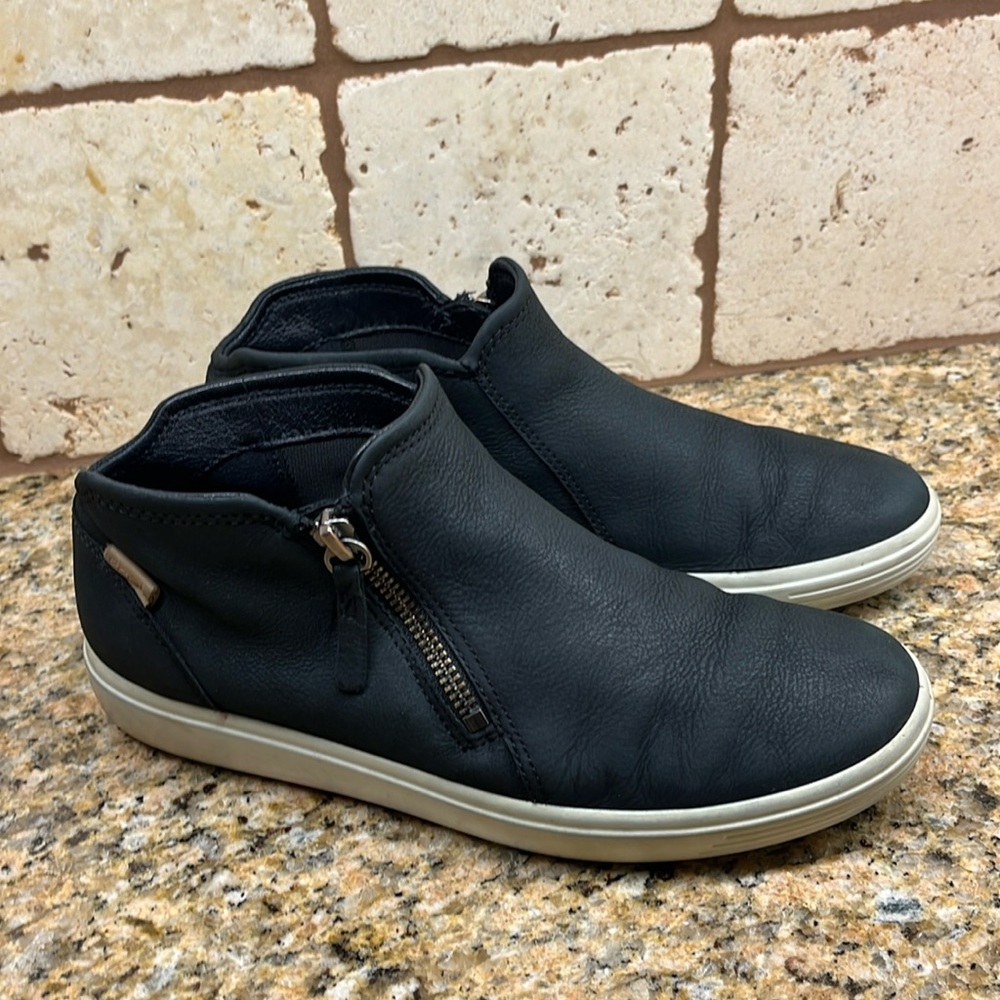 Ecco Women’s Soft 7 Low Bootie